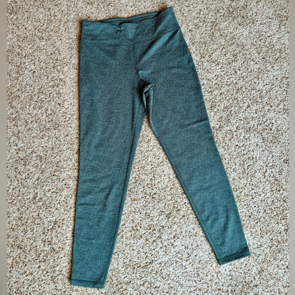 Carve Designs Women’s leggings ~NWOT~ Size S. Green/white texture.